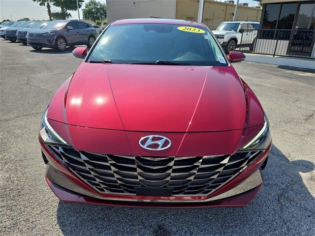 Used 2023 Hyundai Elantra Limited with VIN KMHLP4AG8PU560942 for sale in Orlando, FL