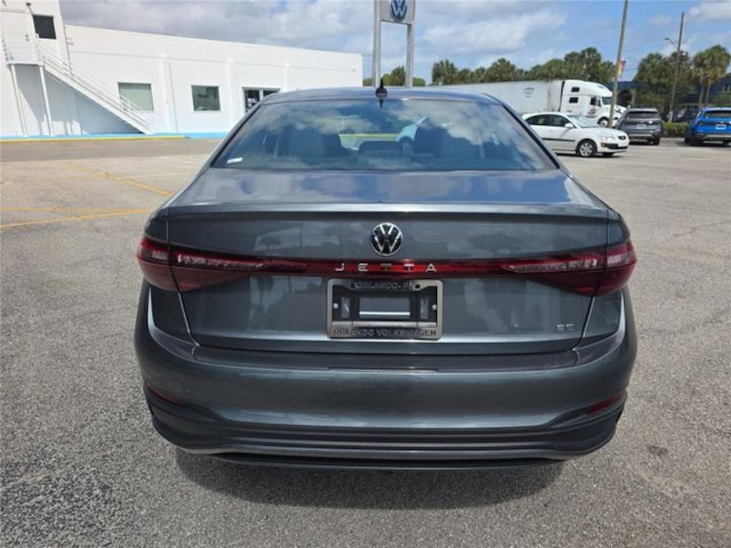 New 2026 Volkswagen Jetta 1.5T SE Sedan