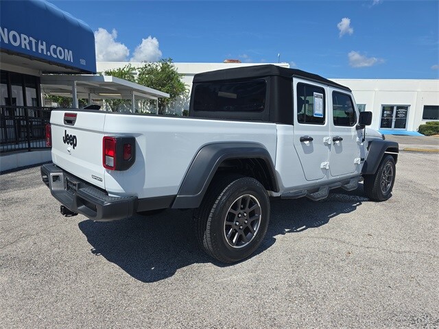 2020 Jeep Gladiator Sport photo 2