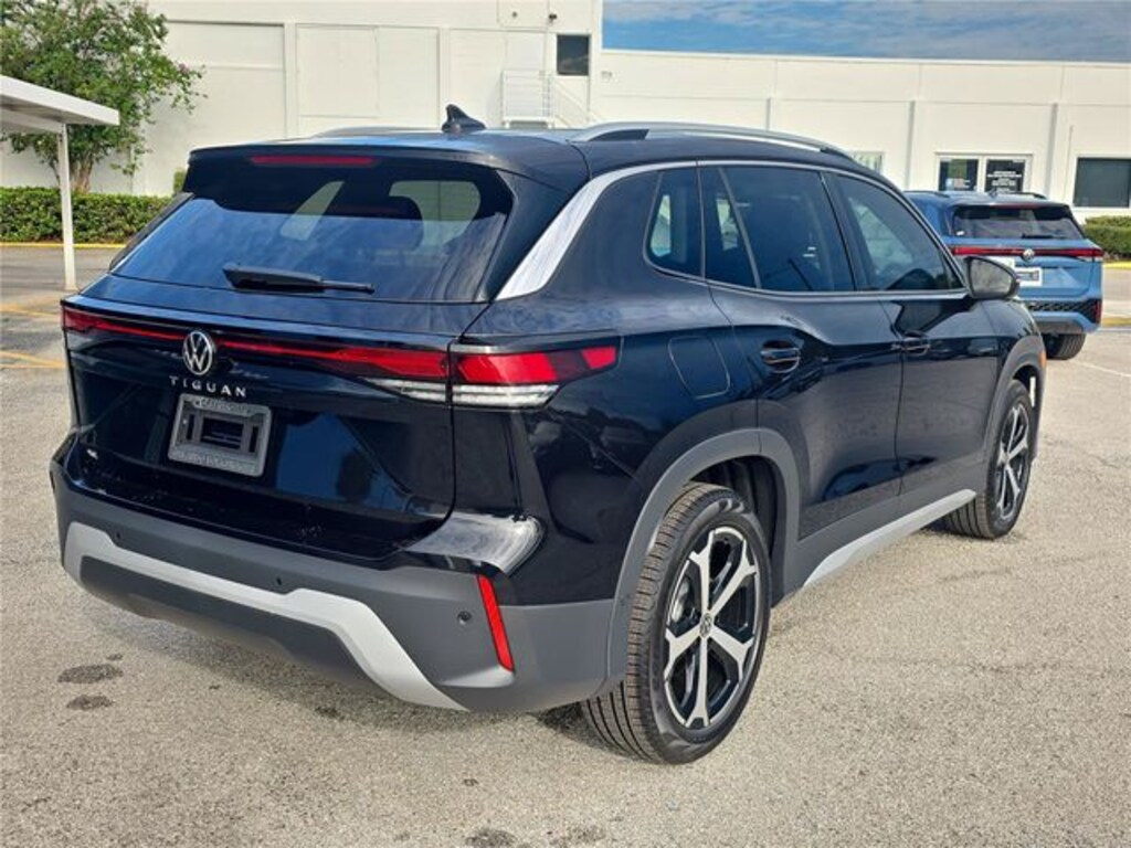 New 2026 Volkswagen Tiguan 2.0T SE SUV