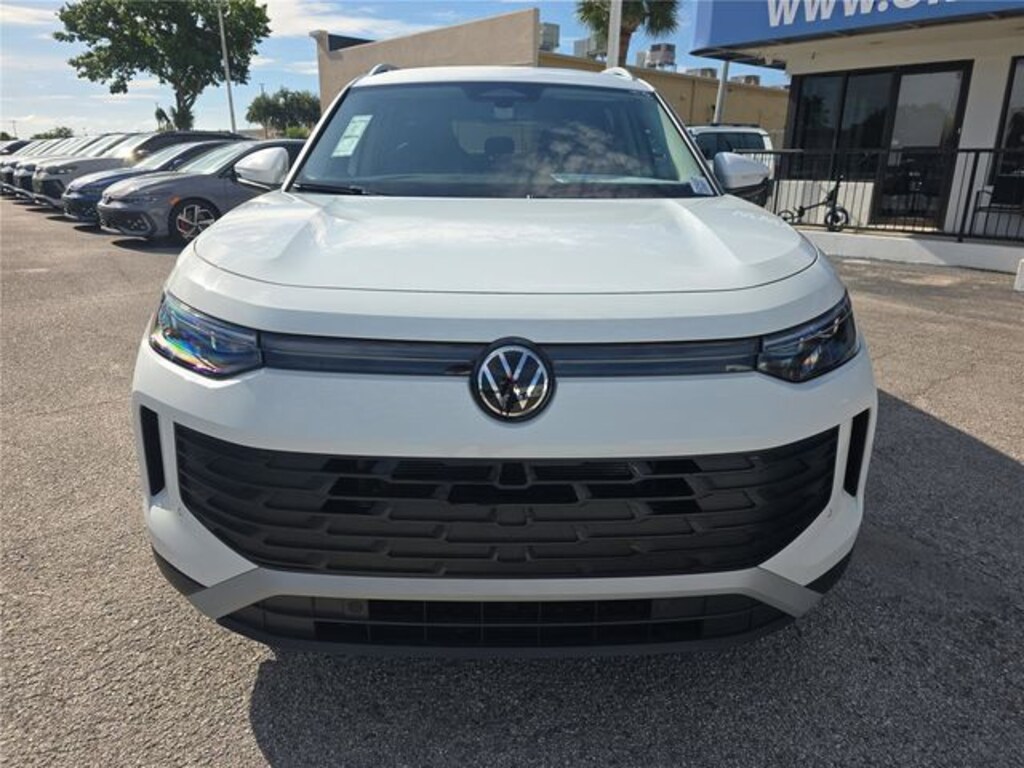 New 2026 Volkswagen Tiguan 2.0T SE SUV