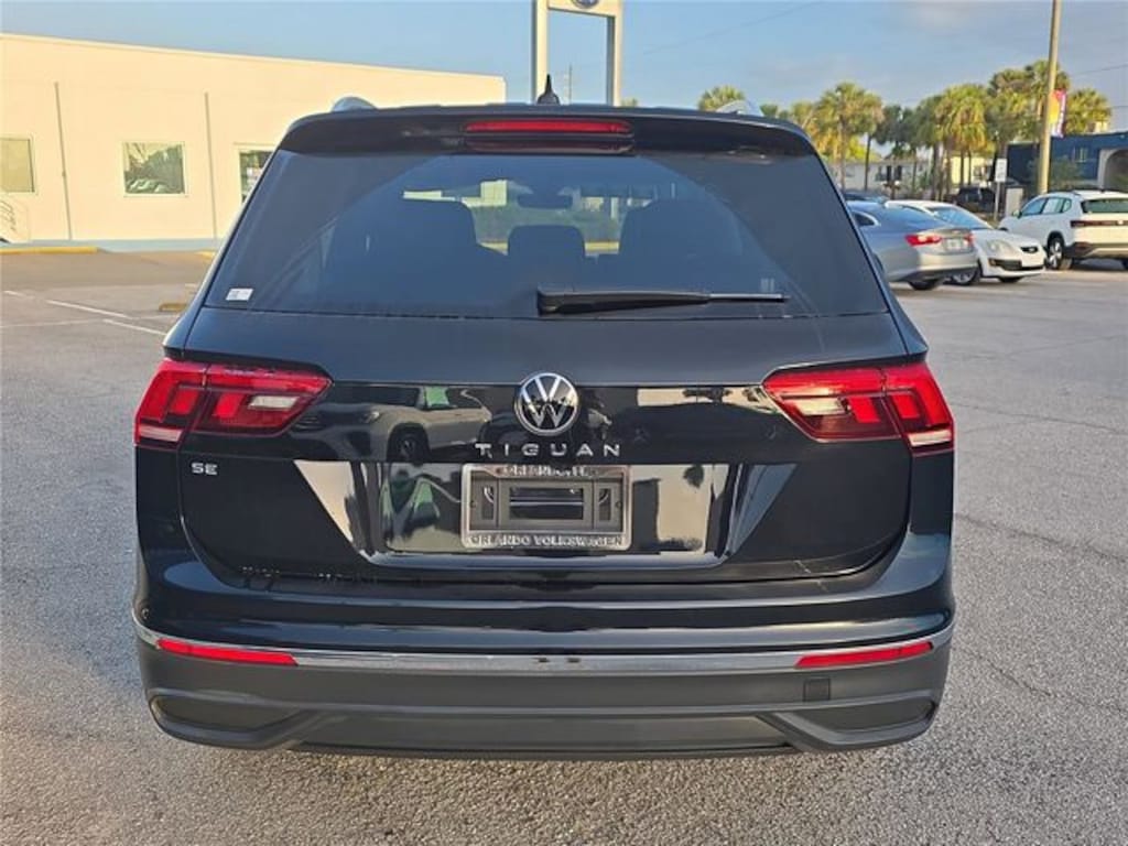 Used 2024 Volkswagen Tiguan 2.0T SE SUV