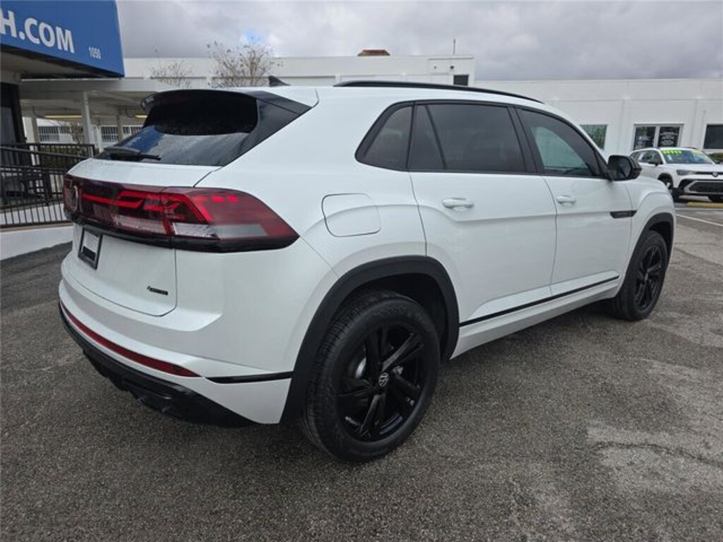 New 2026 Volkswagen Atlas Cross Sport 2.0T SEL R-Line Black SUV
