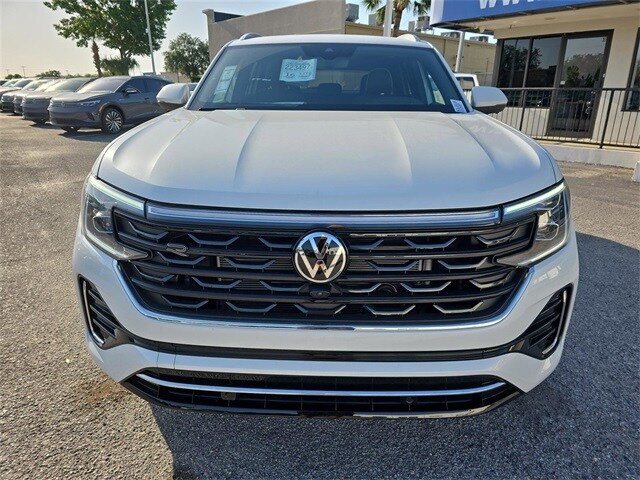 2025 Volkswagen Atlas Cross Sport SEL Premium R-Line photo 2