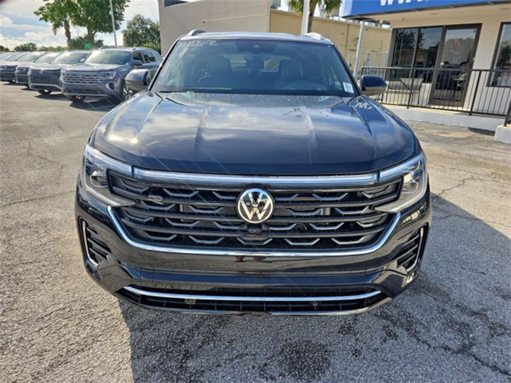 New 2025 Volkswagen Atlas Cross Sport 2.0T SEL Premium R-Line SUV