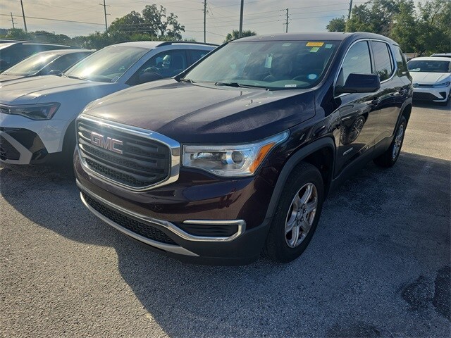 2017 Gmc Acadia SLE photo 2