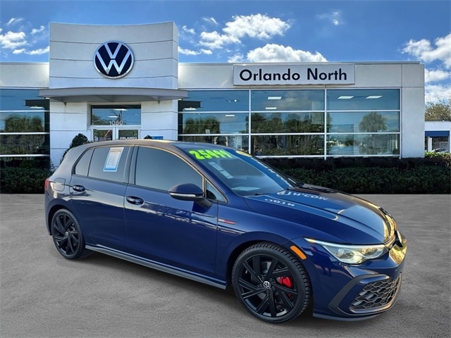 2022 Volkswagen Golf GTI SE's photo