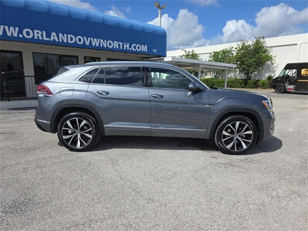 New 2025 Volkswagen Atlas Cross Sport 2.0T SEL Premium R-Line SUV
