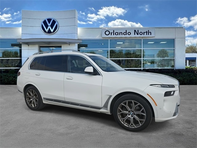 2025 BMW X7 40i's photo