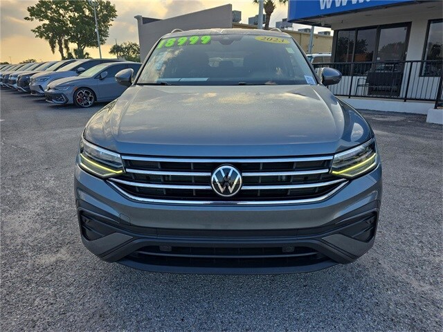 2023 Volkswagen Tiguan S photo 2