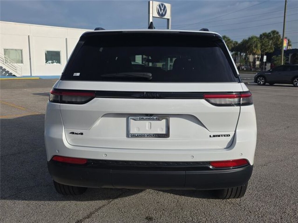 Used 2025 Jeep Grand Cherokee Limited SUV
