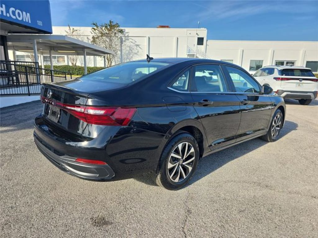 Used 2025 Volkswagen Jetta 1.5T S Sedan