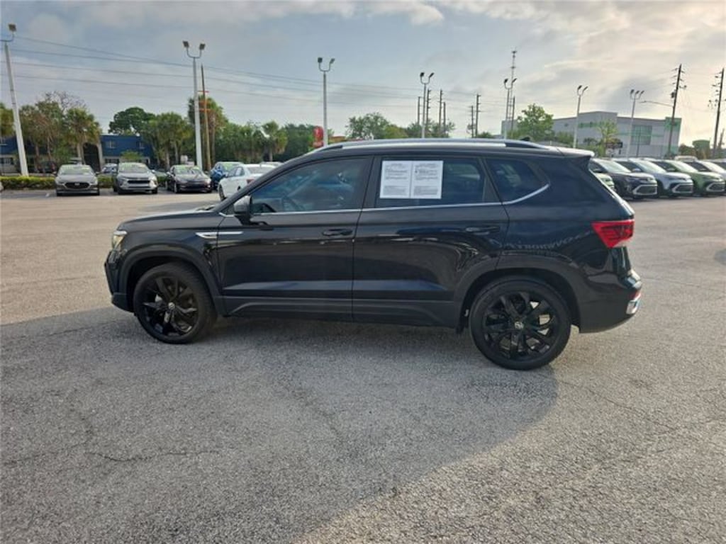 Used 2023 Volkswagen Taos 1.5T SE SUV
