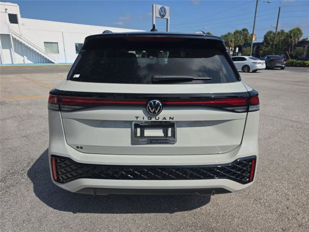 New 2026 Volkswagen Tiguan 2.0T SE R-Line Black SUV