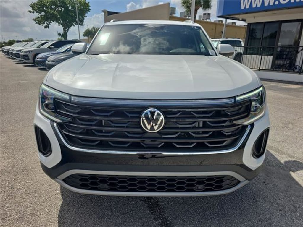 New 2026 Volkswagen Atlas Cross Sport 2.0T SE w/Technology SUV