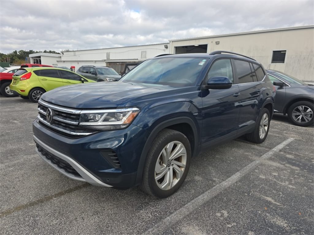 Used 2023 Volkswagen Atlas 2.0T SE w/Technology SUV
