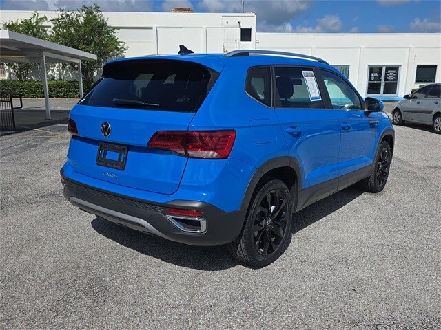 2022 Volkswagen Taos SE photo 4