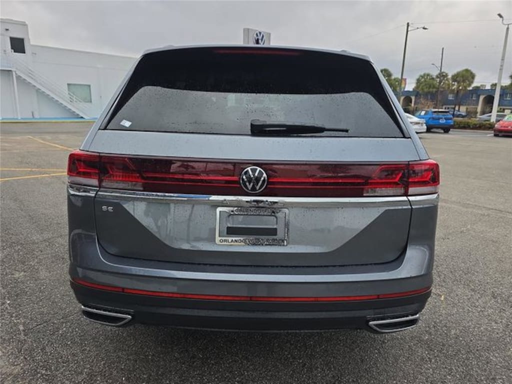 Used 2025 Volkswagen Atlas 2.0T SE SUV