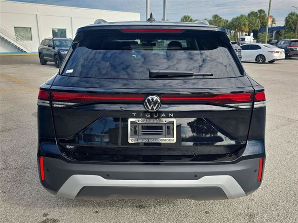 New 2026 Volkswagen Tiguan 2.0T SE SUV