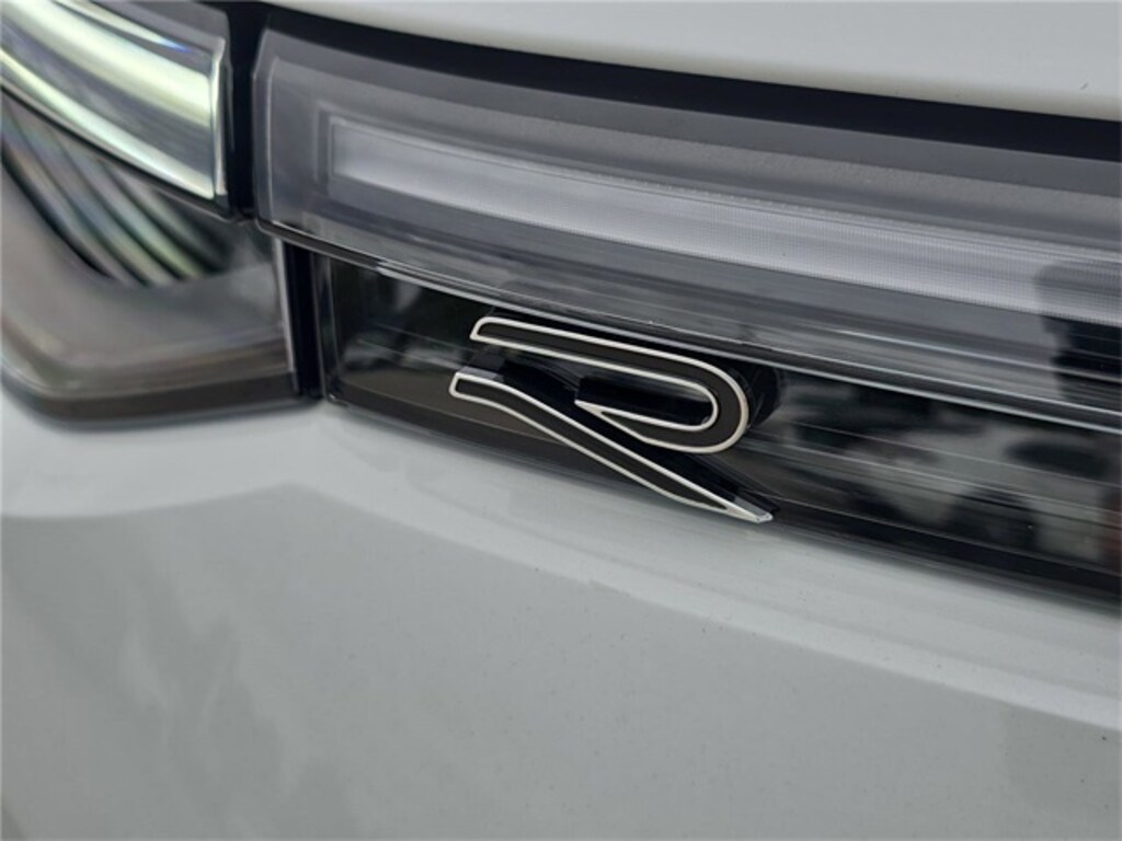 New 2026 Volkswagen Tiguan 2.0T SEL R-Line SUV