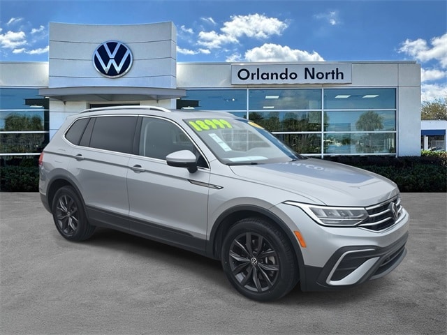 2022 Volkswagen Tiguan SE's photo