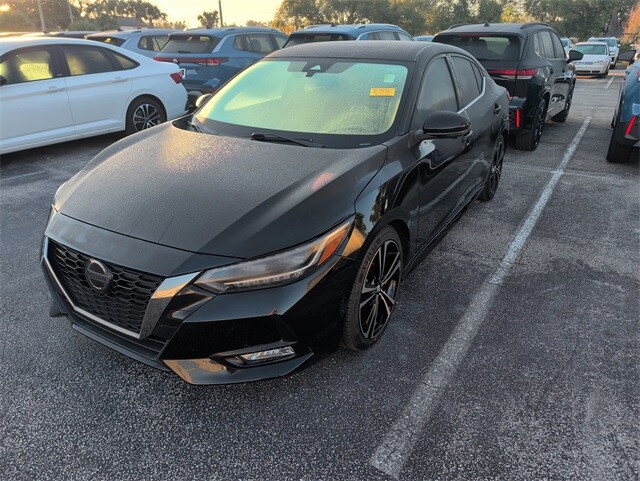 2021 Nissan Sentra SR photo 3