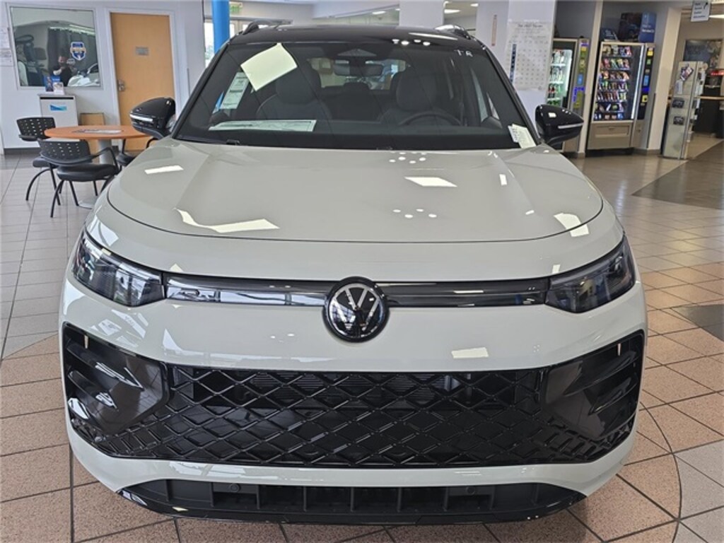 New 2026 Volkswagen Tiguan 2.0T SE R-Line Black SUV