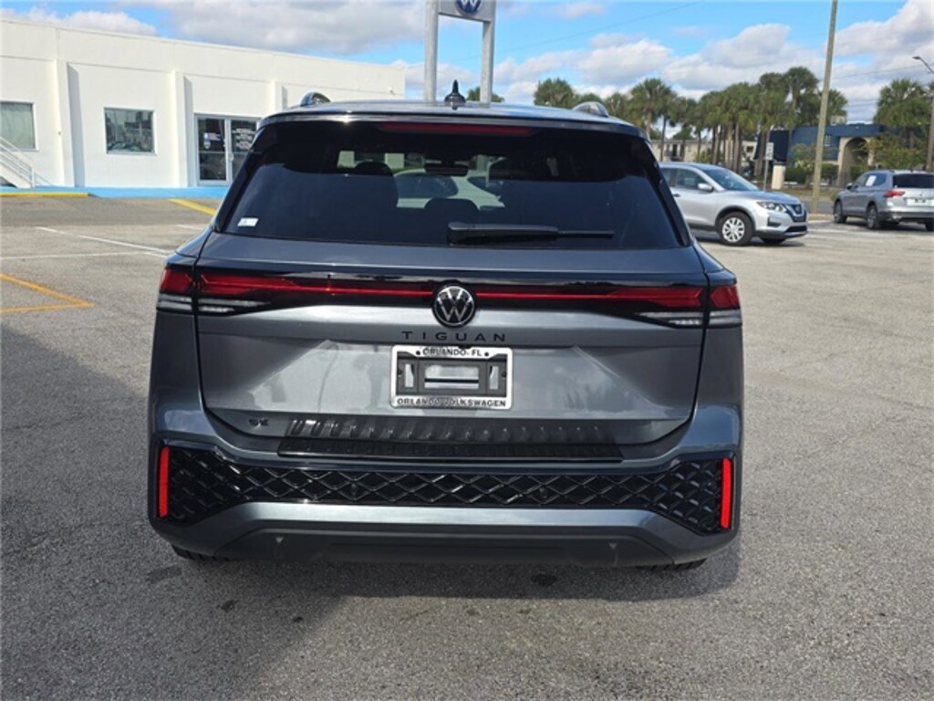 New 2025 Volkswagen Tiguan 2.0T SE R-Line Black SUV
