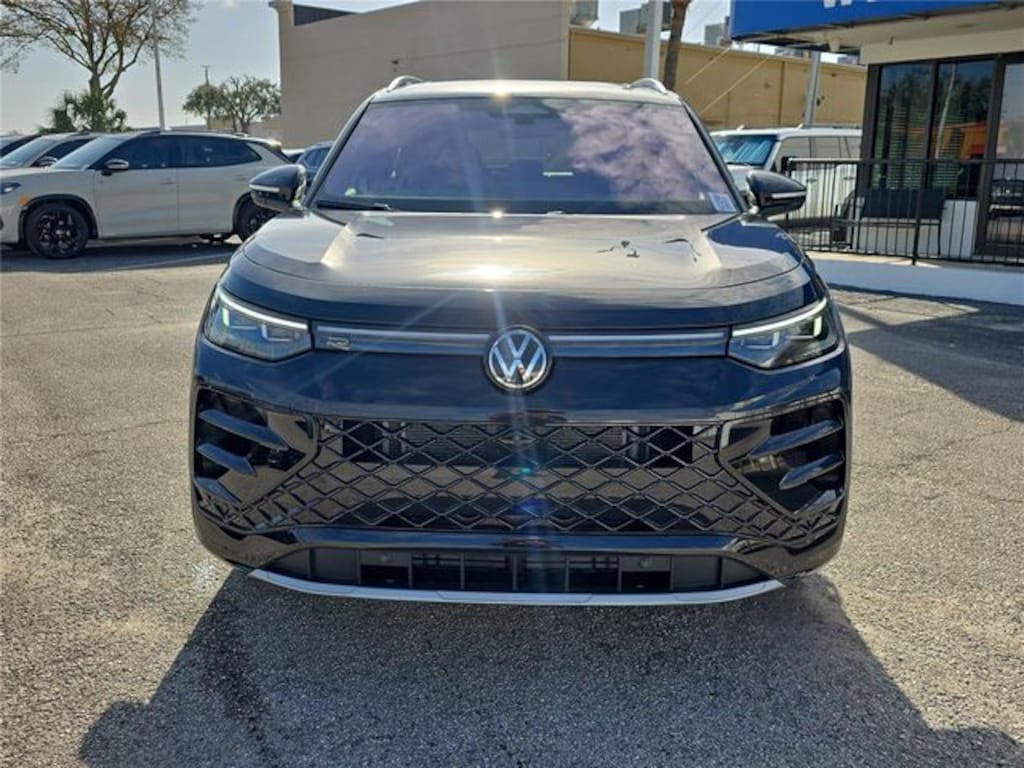 New 2026 Volkswagen Tiguan 2.0T SEL R-Line Turbo SUV