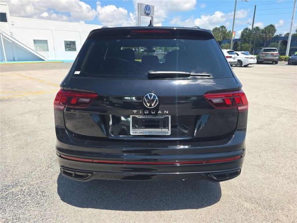 Used 2023 Volkswagen Tiguan 2.0T SE R-Line Black SUV