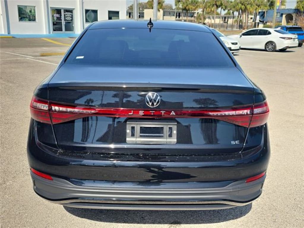 New 2026 Volkswagen Jetta 1.5T SE Sedan
