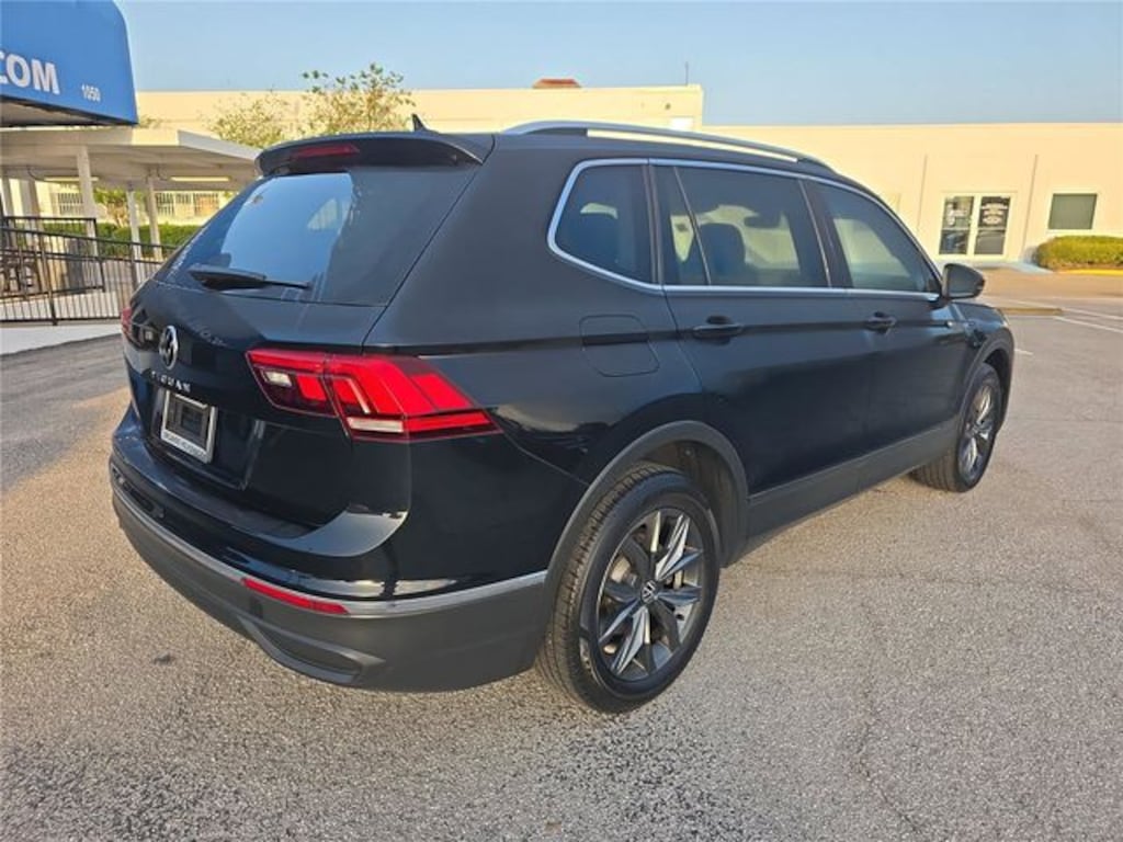 Used 2024 Volkswagen Tiguan 2.0T SE SUV