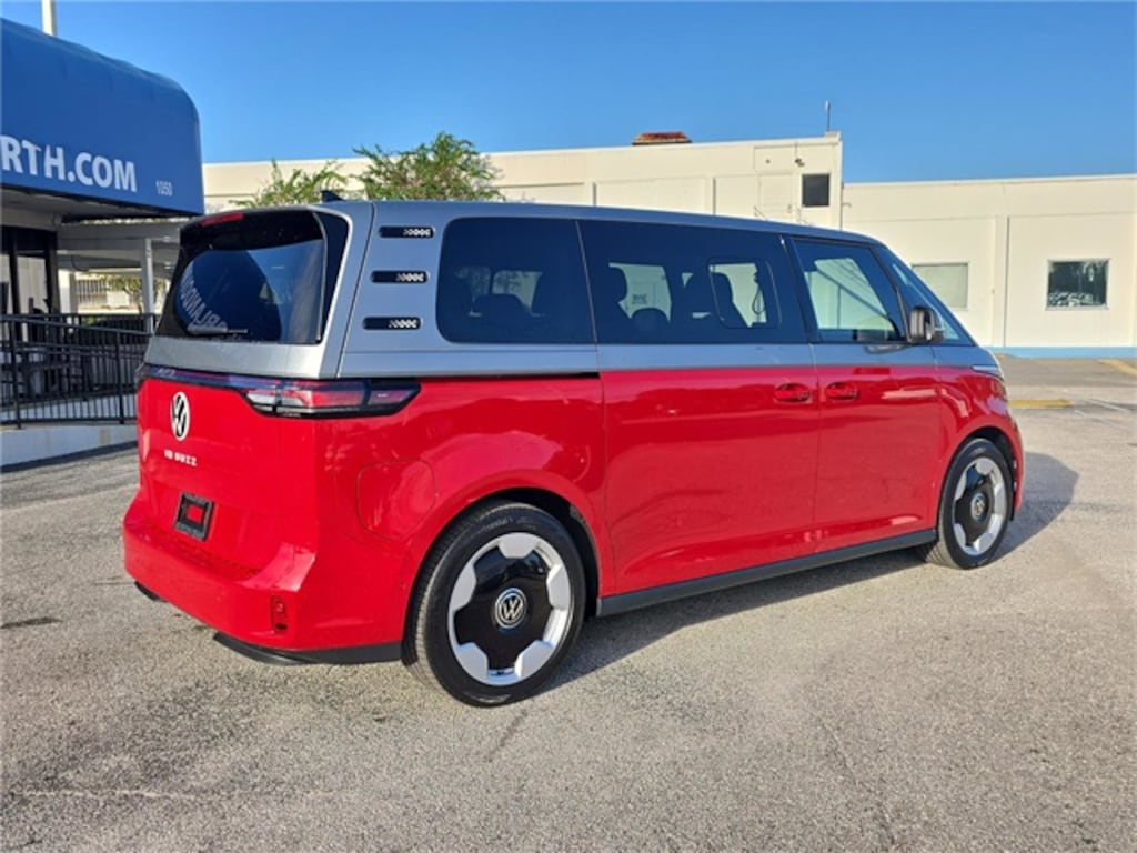New 2025 Volkswagen ID. Buzz Pro S Plus Van Passenger Van