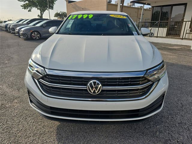 3VW5M7BU7PM010385