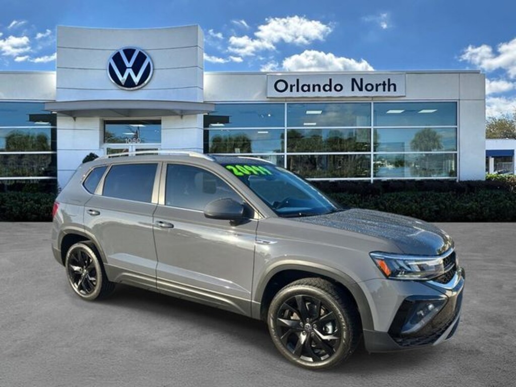 Used 2023 Volkswagen Taos 1.5T SE SUV
