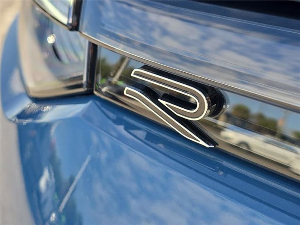 New 2026 Volkswagen Tiguan 2.0T SE R-Line Black SUV