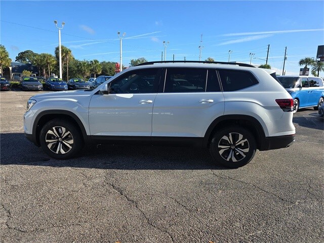 2026 Volkswagen Atlas SE photo 3