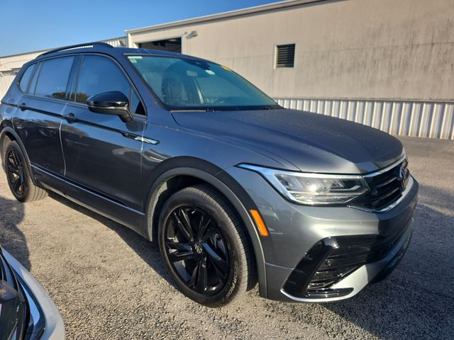 2023 Volkswagen Tiguan SE R-LINE BLACK