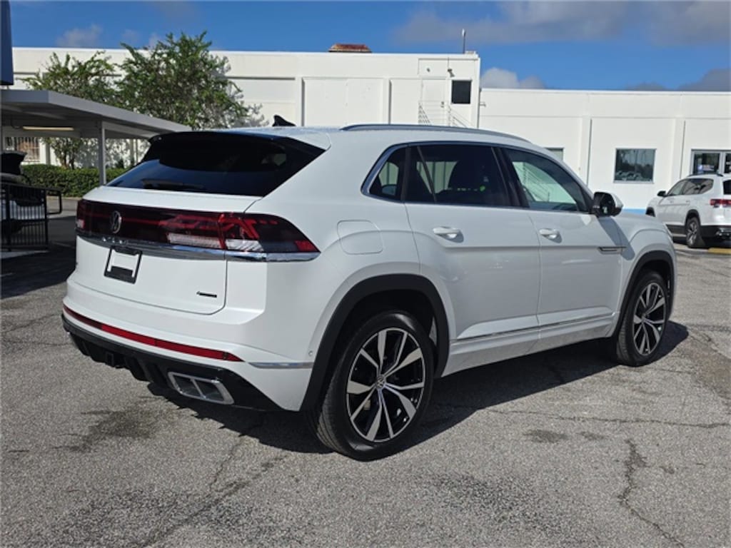 New 2026 Volkswagen Atlas Cross Sport 2.0T SEL Premium R-Line SUV