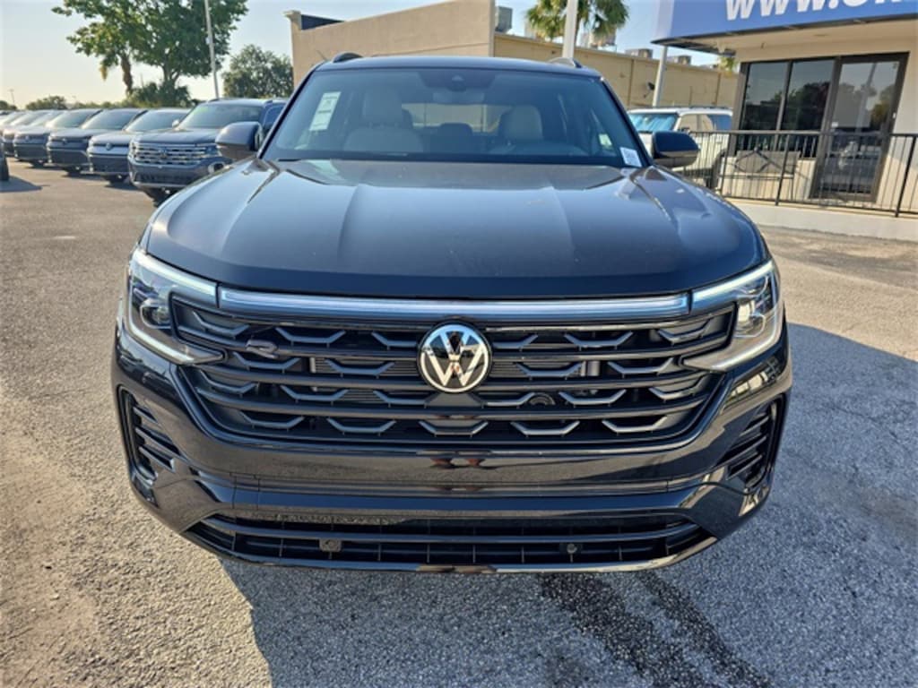 New 2025 Volkswagen Atlas Cross Sport 2.0T SEL R-Line Black SUV