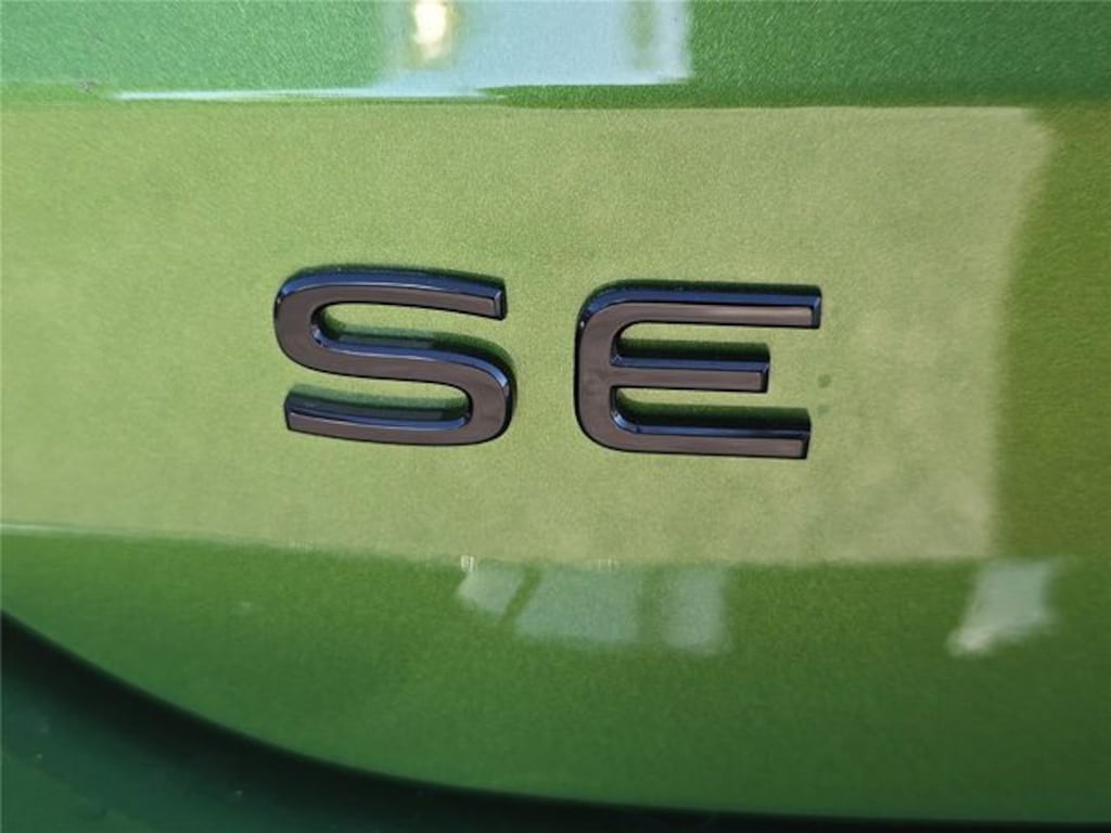 New 2026 Volkswagen Taos 1.5T SE Black SUV