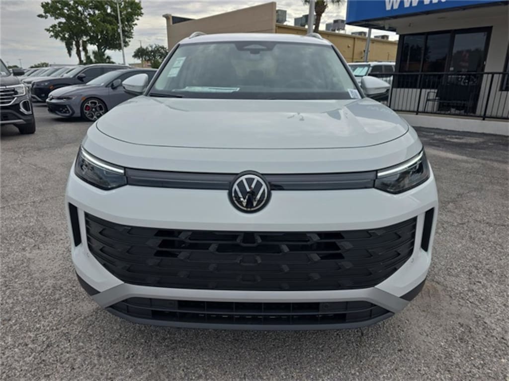 New 2026 Volkswagen Tiguan 2.0T SE SUV