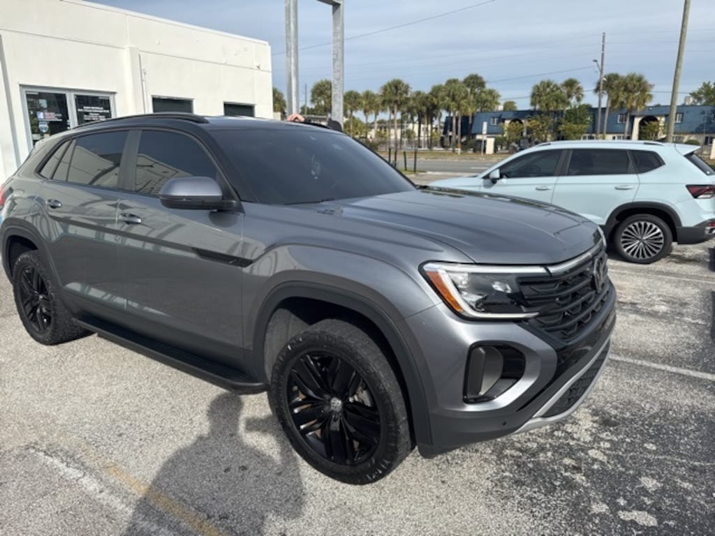 Used 2024 Volkswagen Atlas Cross Sport 2.0T SE w/Technology SUV