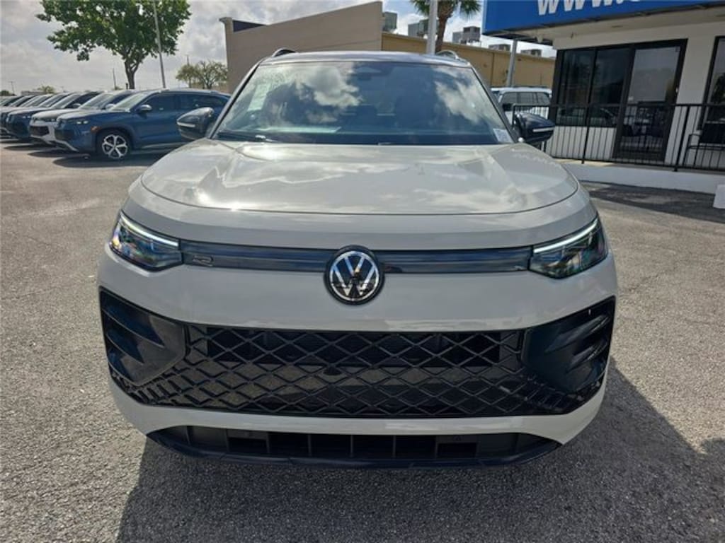 New 2026 Volkswagen Tiguan 2.0T SE R-Line Black SUV