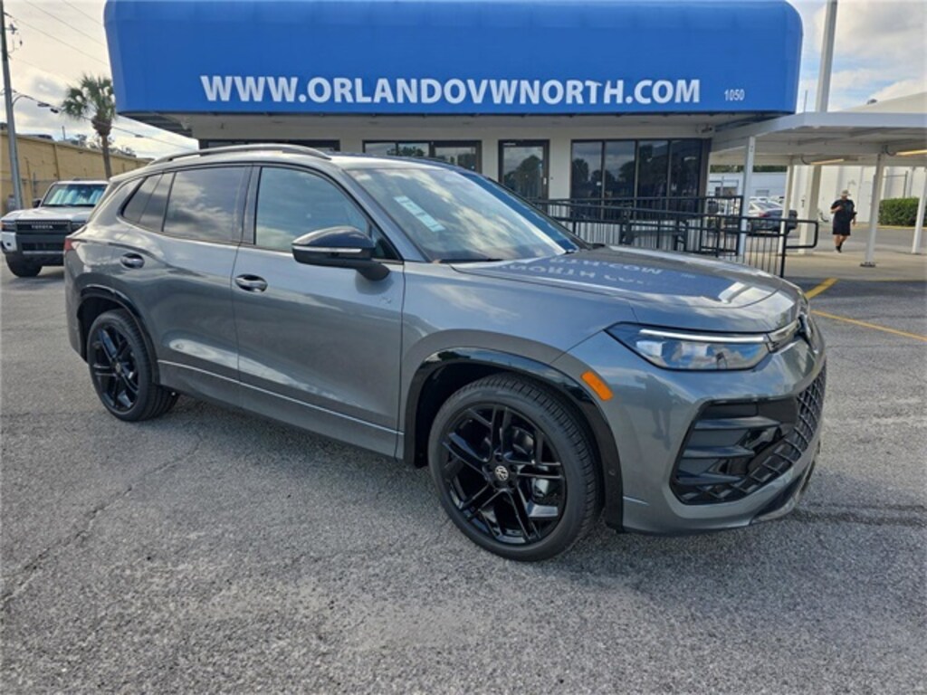 New 2025 Volkswagen Tiguan 2.0T SE R-Line Black SUV