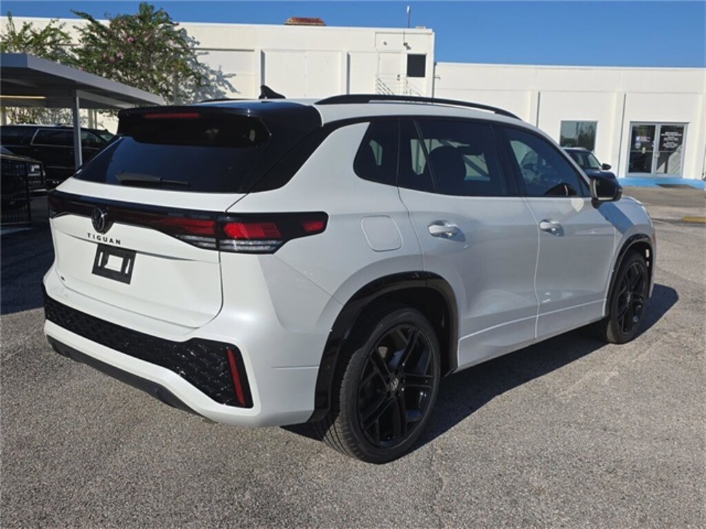 New 2025 Volkswagen Tiguan 2.0T SE R-Line Black SUV