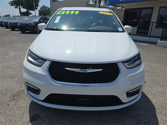Used 2022 Chrysler Pacifica Hybrid Touring L with VIN 2C4RC1L75NR173913 for sale in Orlando, FL