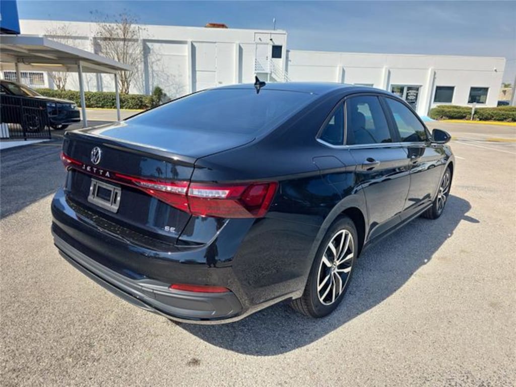 New 2026 Volkswagen Jetta 1.5T SE Sedan