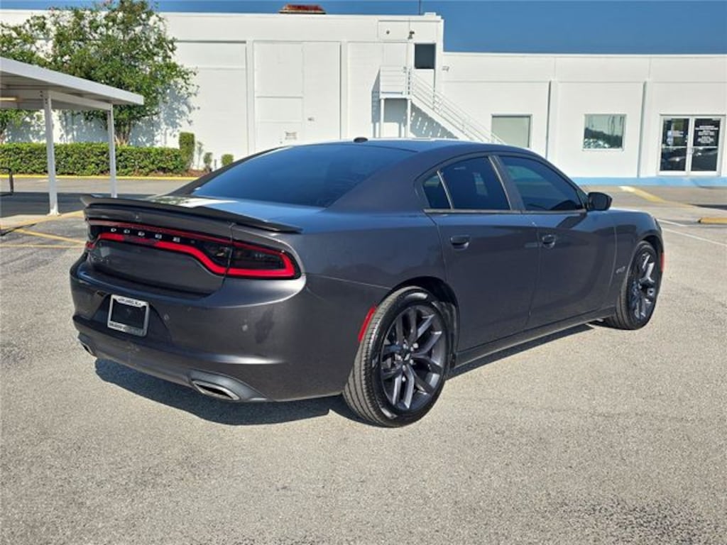 Used 2019 Dodge Charger SXT Sedan