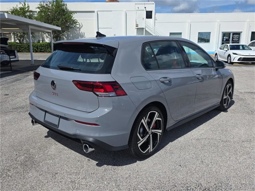 New 2025 Volkswagen Golf GTI 2.0T SE Hatchback